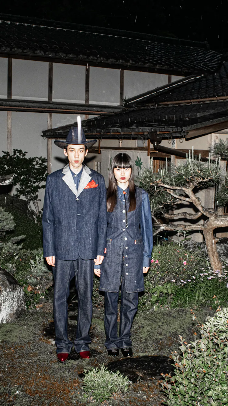 聯名系列採用KAIHARA高級日本牛仔布製作。品牌提供