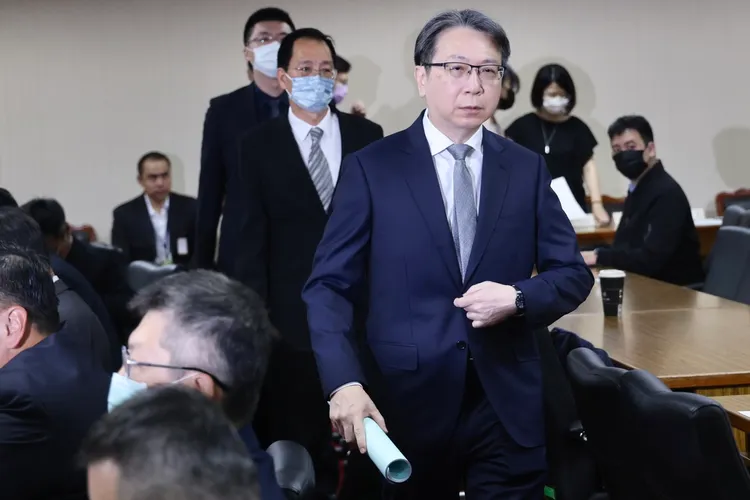 蔡明彥今赴委員會進行業務祕密報告。林林攝