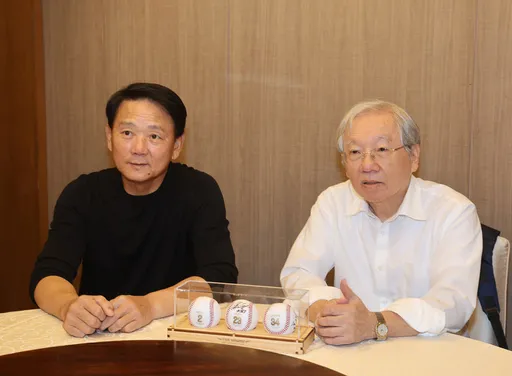 洪一中重回兄弟饭店见洪瑞河 强调「兄弟精神在台钢一定找得到」