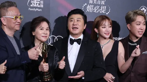 《最強綜藝秀》首次問鼎金鐘抱回最大獎 胡瓜曝入行40年心聲