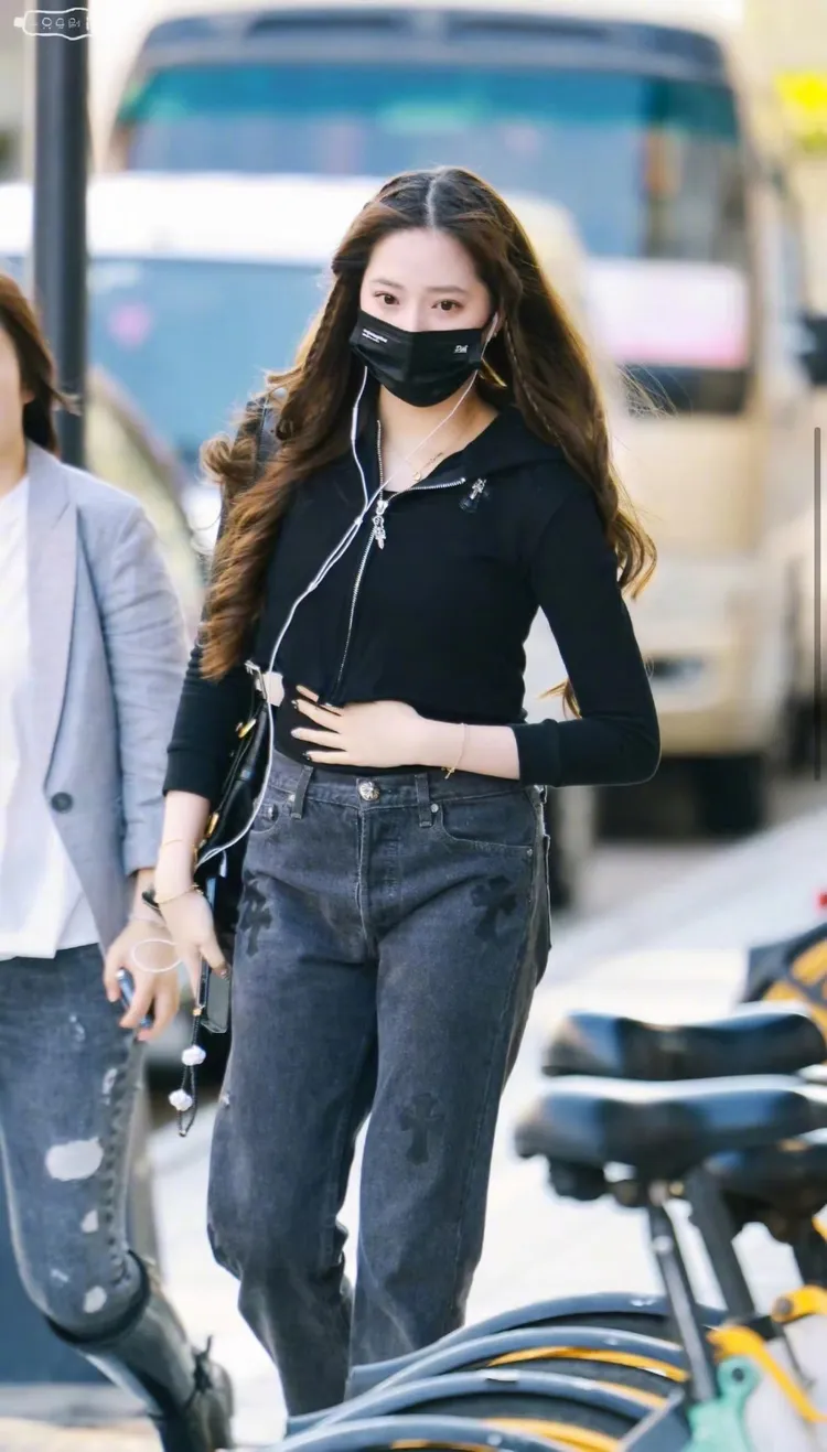 歐陽娣娣現身《創造營2023》最終面試。翻攝一只牙刷微博