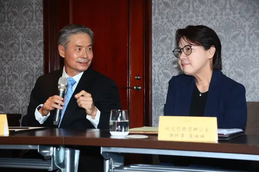 藍白合開談|金溥聰拒民調!提22縣市「民主初選」 先簽「下架民進黨」認同卡才能投