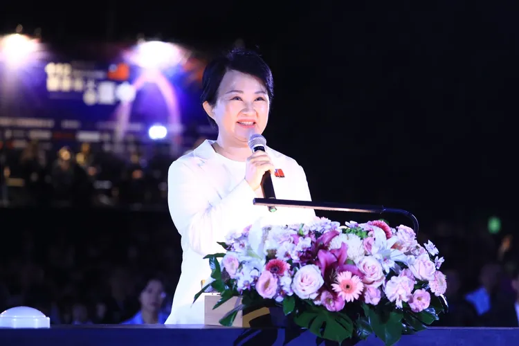 台中市長盧秀燕，今年國慶焰火共有三大特色。市府提供