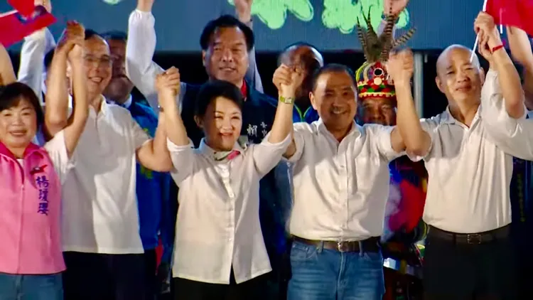 漢子、禿子、燕子合體高喊凍蒜。取自現場共訊畫面