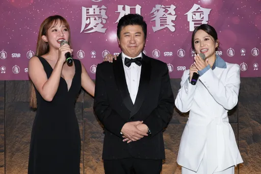 胡瓜《最強綜藝秀》奪金鐘最大獎　含淚曝老婆丁柔安缺席主因