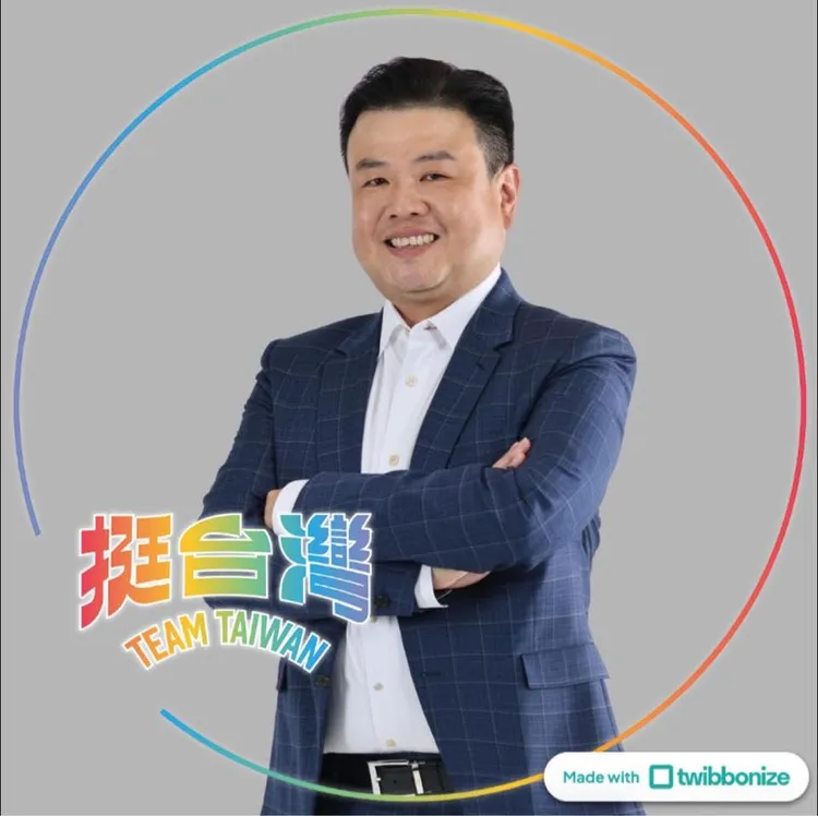 第一時間表態不參選立委的高雄市議員簡煥宗，發聲逆風挺黃捷。翻攝簡煥宗臉書