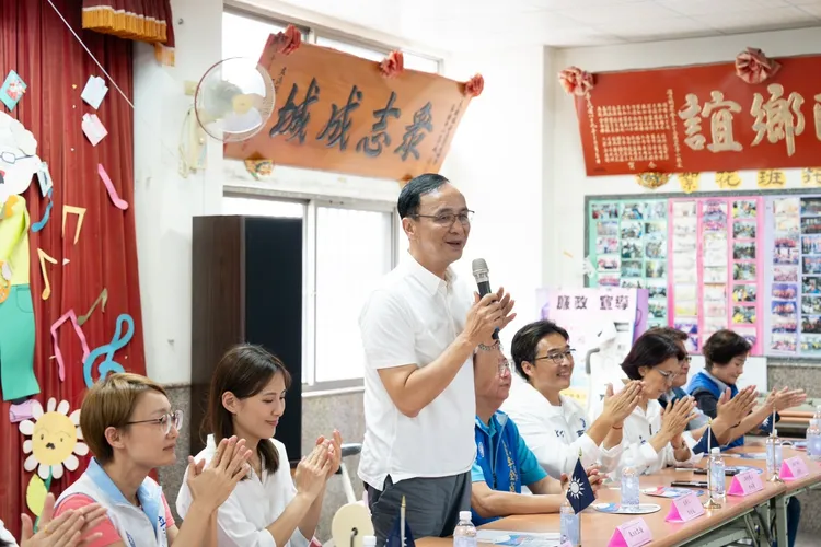 朱立倫相信藍白合一定可以水到渠成。曹桓榮提供