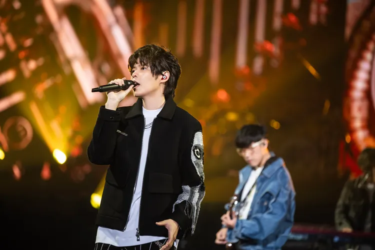 阿璞公開放閃女友豆花妹。KKLIVE提供