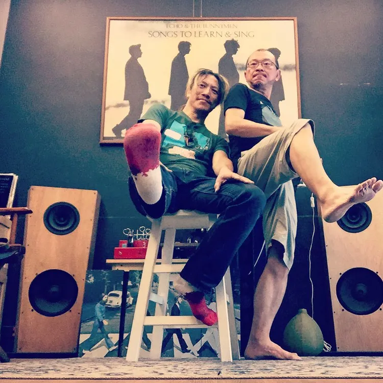 金曲獎歌手朱約信(朱頭皮)到艾比路演出。陳建勳提供