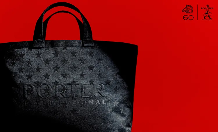 聯名包款以深色調搭配刺繡品牌名稱及星星圖樣。品牌提供