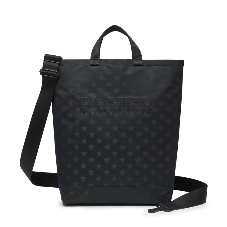 STARRY托特包，4950元。品牌提供