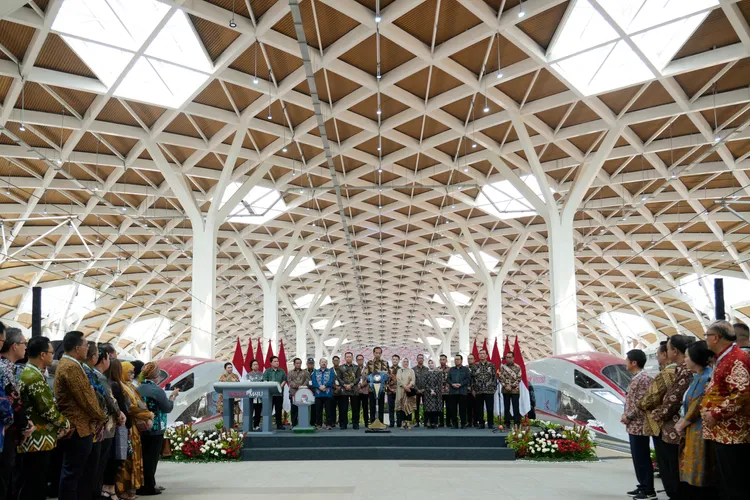 佐科威在雅加達主持高鐵啟動儀式。美聯社
