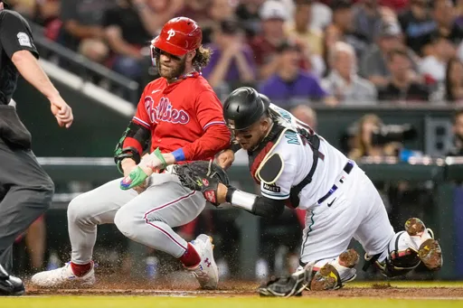 哈波好神！盜本壘+開轟　費城人擊敗響尾蛇國聯冠軍戰聽牌