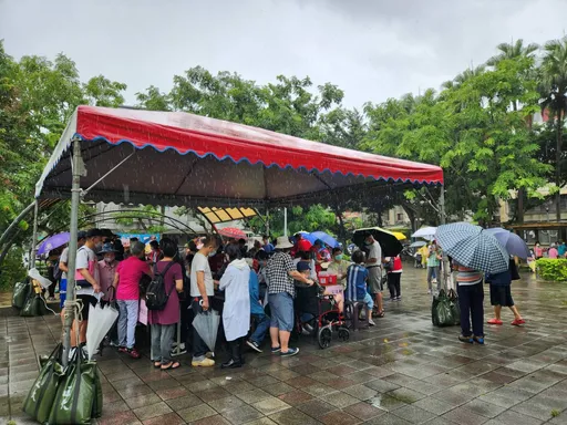 中颱小犬直撲!藍議員曝老者淋雨打流感疫苗 轟北市府應變措施在哪