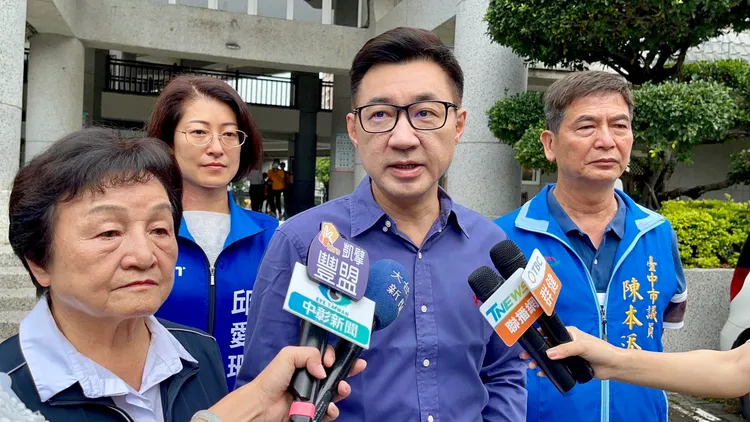 江啟臣陣營反批對方「不用功還故意抹黑栽贓」。江啟臣服務處提供