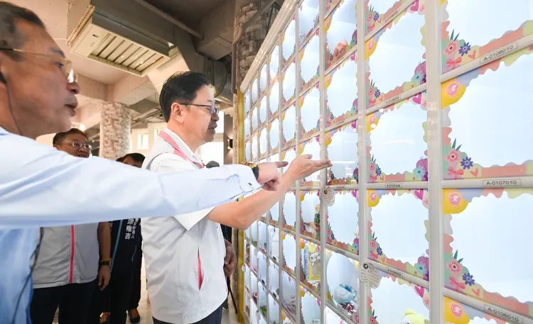 張善政期盼合法寵物生命園區提供的服務及設施，讓毛小孩臨終後能得到適當安置。桃園市府提供