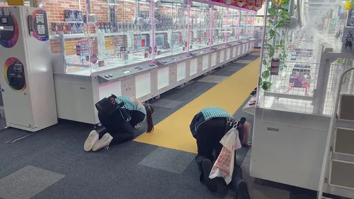 掃地機器人失蹤一整天 400萬網友笑噴!遊樂場店員「跪地」急尋