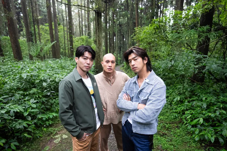 侯彥西(左)、黃宣(中)當嘉賓太失控。灰魚影像提供