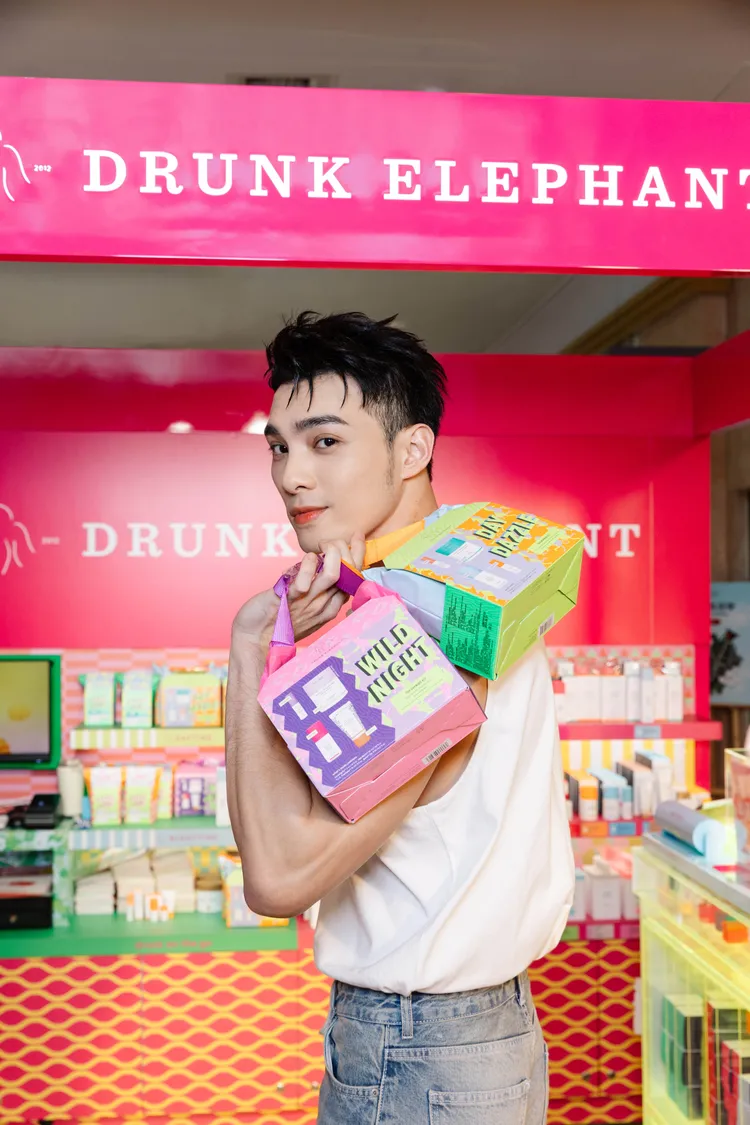 醉象周年慶主打的「白天亮晶晶」和「夜晚滑溜溜」組合，各2970元。品牌提供