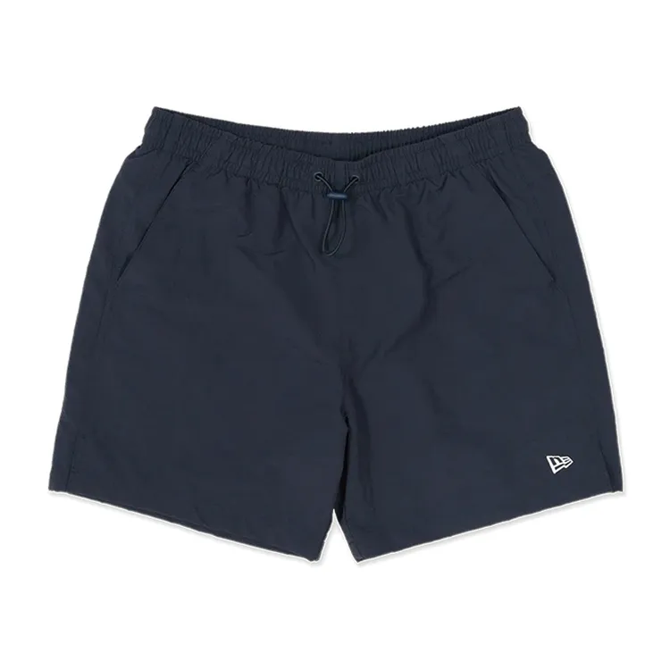 NE SHORTS NEW ERA（海軍藍），2480元。品牌提供