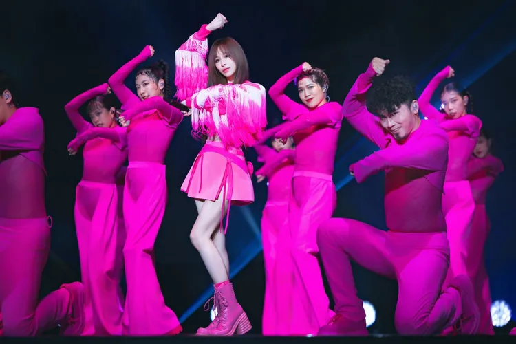 王心凌忙著在各地開演唱會。翻攝王心凌臉書