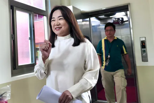 潛艦廠商鬧雙胞？綠委批馬文君說謊　她秀證據打臉：就是同一家