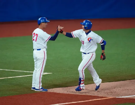 亞運棒球中華隊落後泰國2局嚇死人!第3局火力大爆發 7局12比1扣倒勝