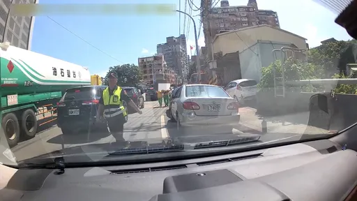 八里繞境活動小孩熱痙攣急求助　警火速開道協助送醫幸無礙