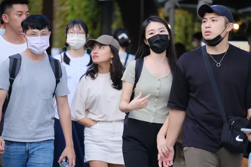 今各地好天氣！2地局部大雨　雨區擴大、降溫時間曝
