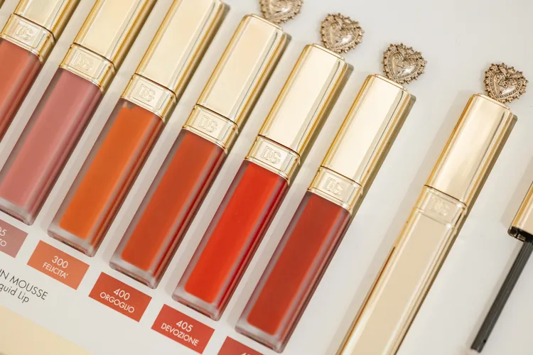 摯愛柔霧慕斯唇釉共在台灣上市9色選，各1350元。品牌提供