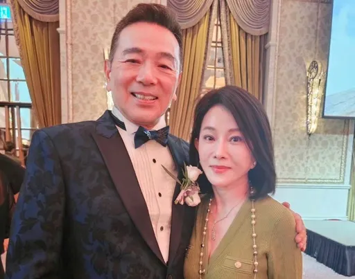 一場婚宴古典美人邱于庭同桌好多「老公」 甜喊張晨光「小光」