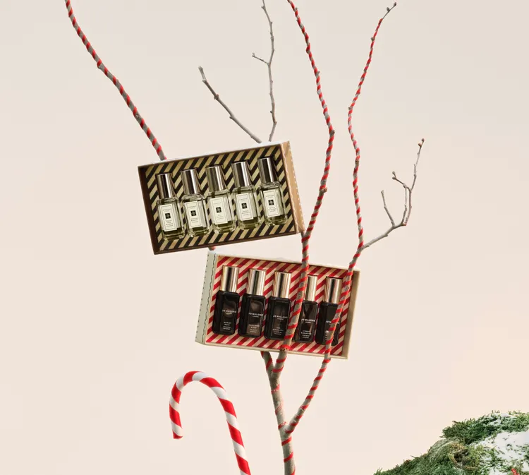 童話薑餅聖誕香水糅香禮盒4200元、聖誕芳醇香水糅香禮盒5850元。品牌提供