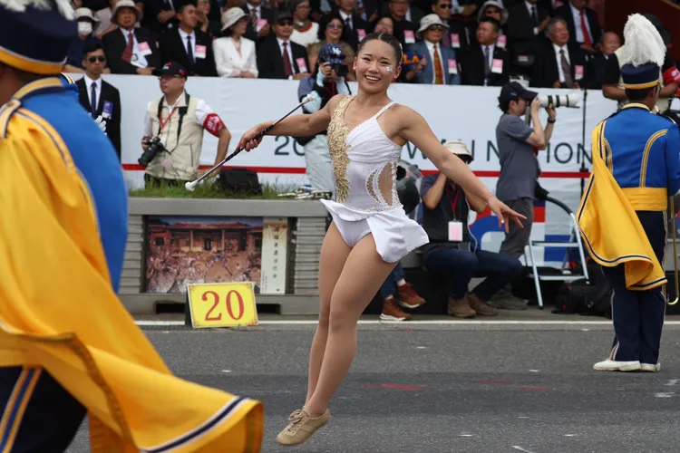 「純金之聲」的美國加州大學洛杉磯分校棕熊行進樂隊演出精湛。彭欣偉攝