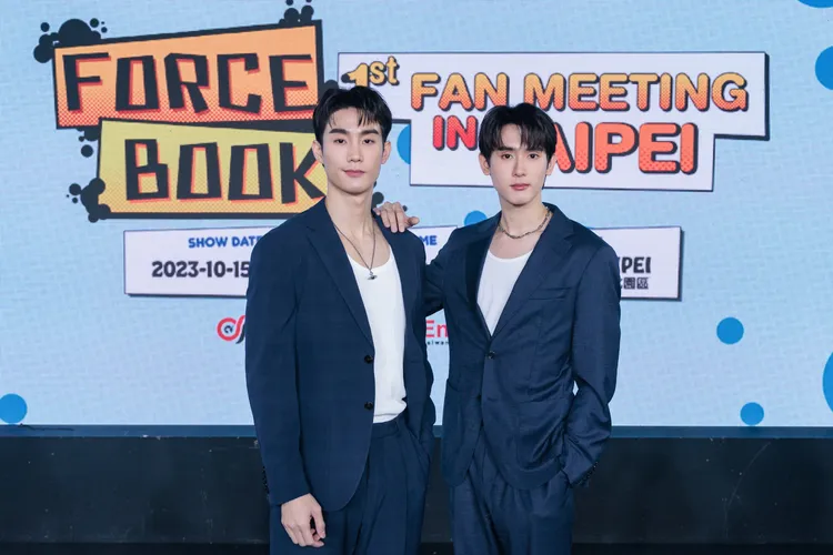 Force（左）喝了3、4杯珍奶，Book也喜歡台灣美食。無限娛樂提供