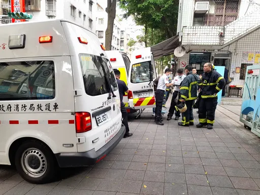 120公分高合唱團站梯倒塌! 北市東湖國小10女童送醫急救