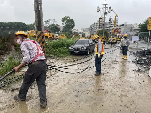 小犬颱風過境!桃園這5區逾萬戶停電 台電積極搶修