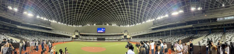 台北市長蔣萬安今天「開箱」大巨蛋，圖為大巨蛋內部全景。彭欣偉攝