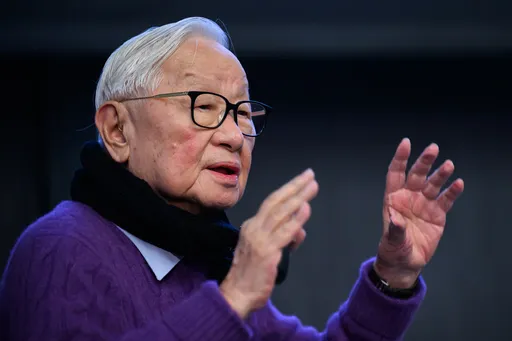 張忠謀回美國母校演講　曝台積電在台成功關鍵！點名這3國半導體崛起