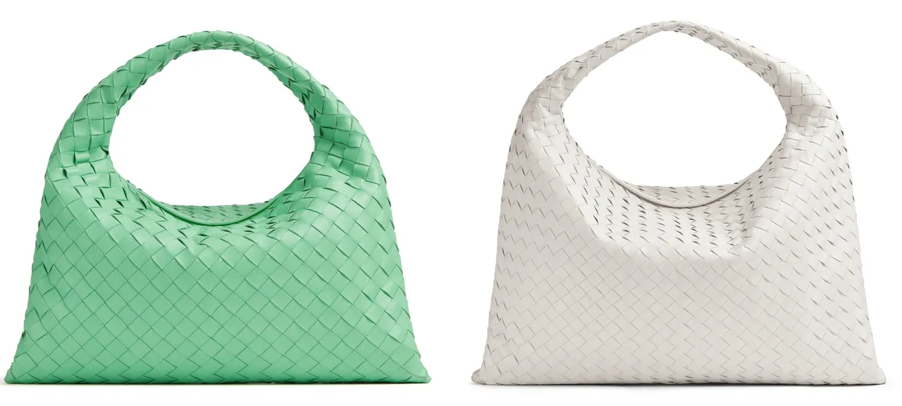 BOTTEGA VENETA全新HOP包明亮藍綠、白色,大型13萬8600元、小型9萬8700元。品牌提供