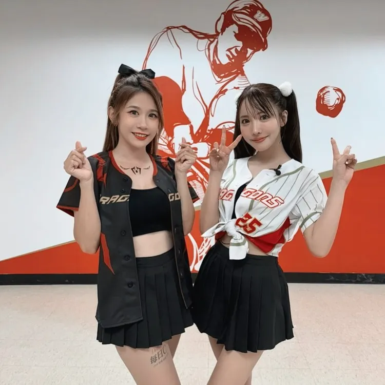 琪琪和三上悠亞一起跳應援。翻攝自琪琪ig