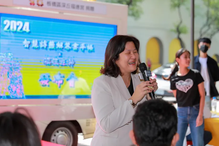 經發局長何怡明表示，新北群眾募資輔導計畫自109年開辦至今已輔導59組團隊上架募資平台，集資金額超過新臺幣1.67億元。經發局提供