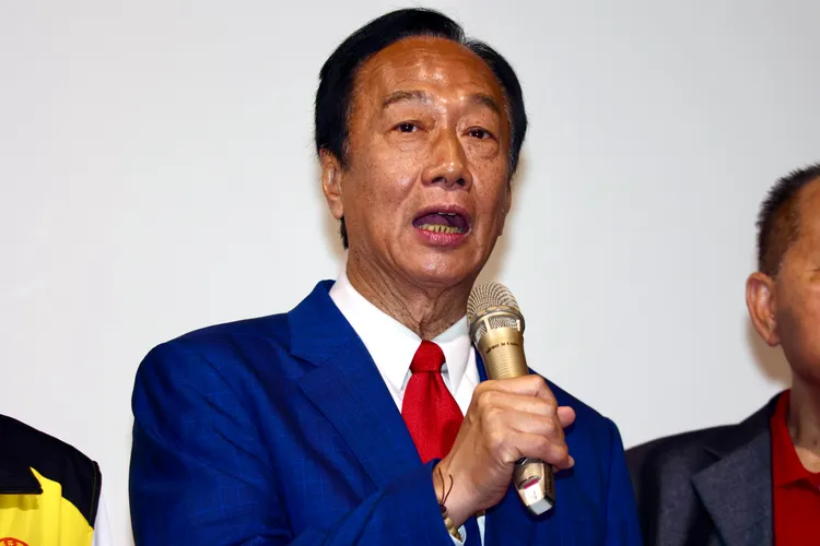 郭台銘昨發文贊同柯文哲憲政改革理念。彭欣偉攝