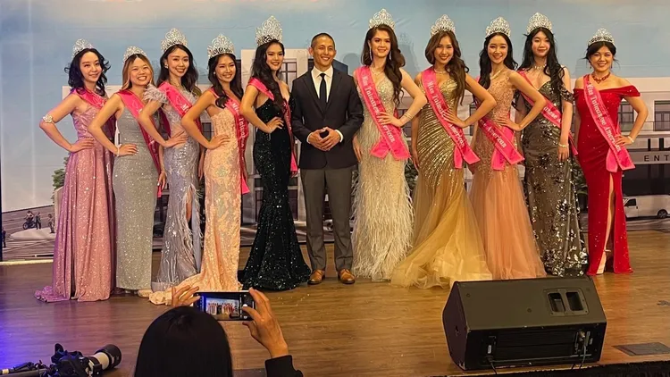 吳怡農與杜若薇合影。賴清德競辦提供