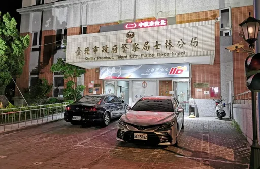 北市警員受理正妹偷拍案　事後竟傳瀑布露鳥照！真的GG了