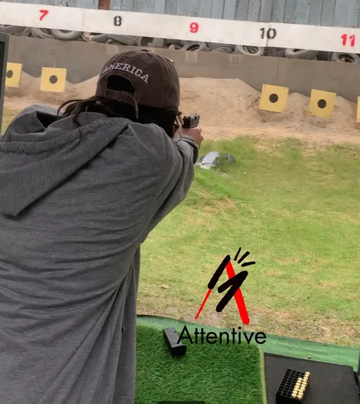 泰國少年1.4萬元買手槍奪兩命　練槍打靶影片曝光