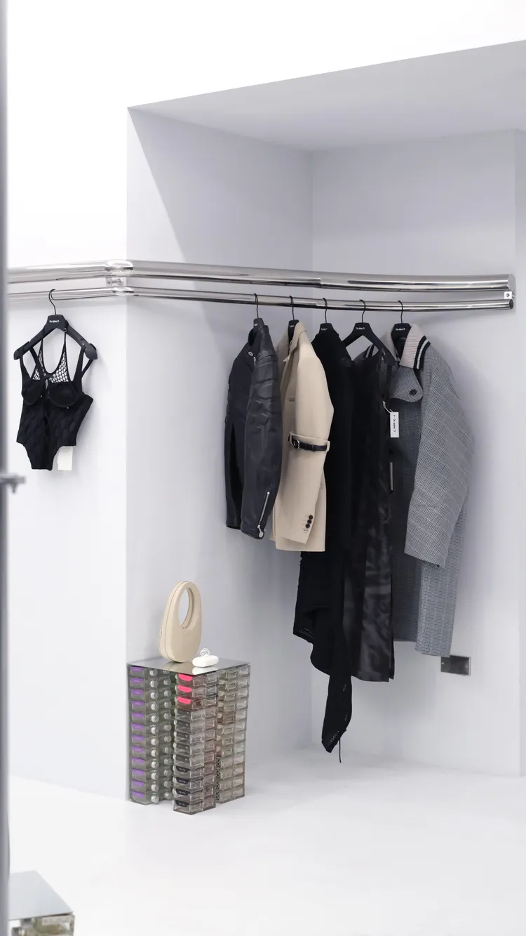 De sidere7.1店內擁有眾多個性化以及獨特性的趨勢品牌。品牌提供