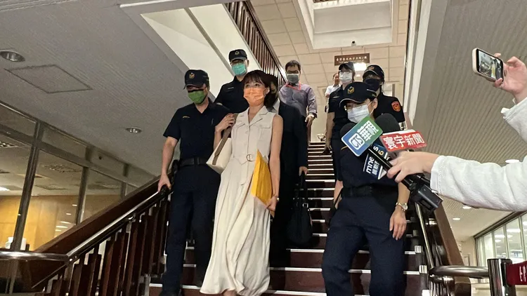 高虹安前公關主任、台大十三妹「公衛文」王郁文。資料照片