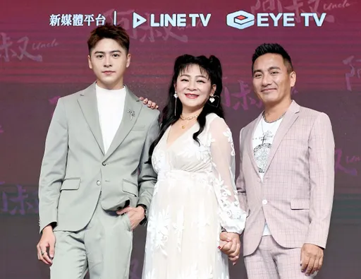 王彩樺主持到一半麥克風當機 隨機竟訪到張晨光愛妻