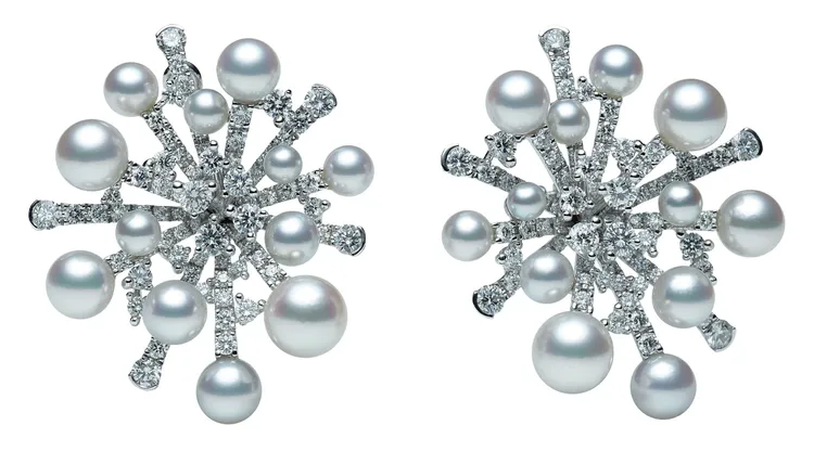 MIKIMOTO Splash Collection珍珠鑽石耳環，73萬6000元。品牌提供