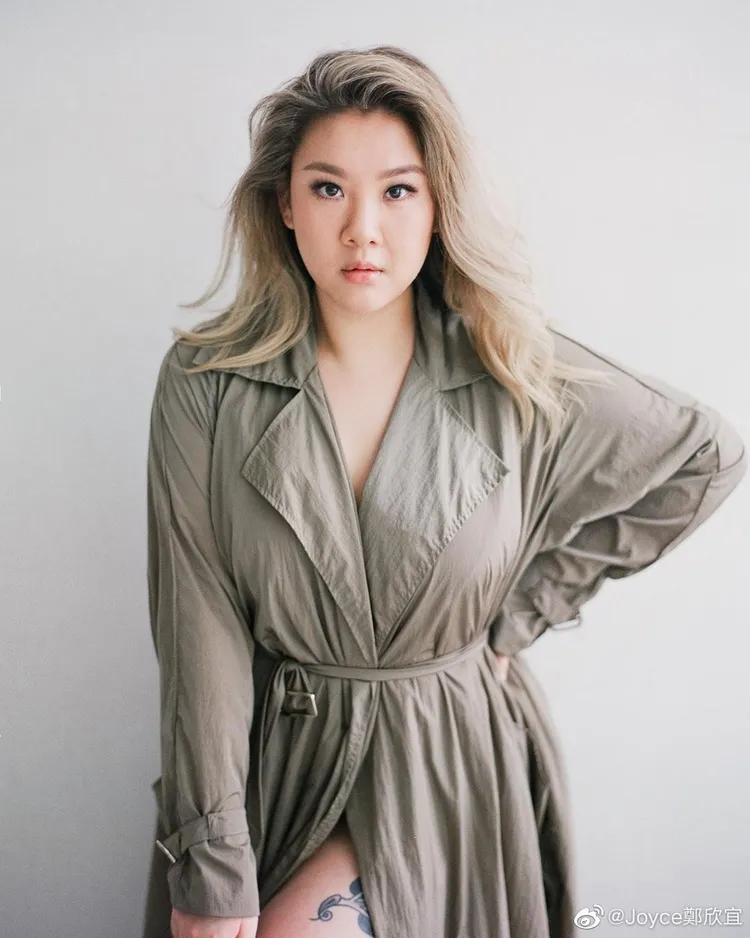 鄭欣宜是鄭少秋的二女兒。翻攝鄭欣宜微博